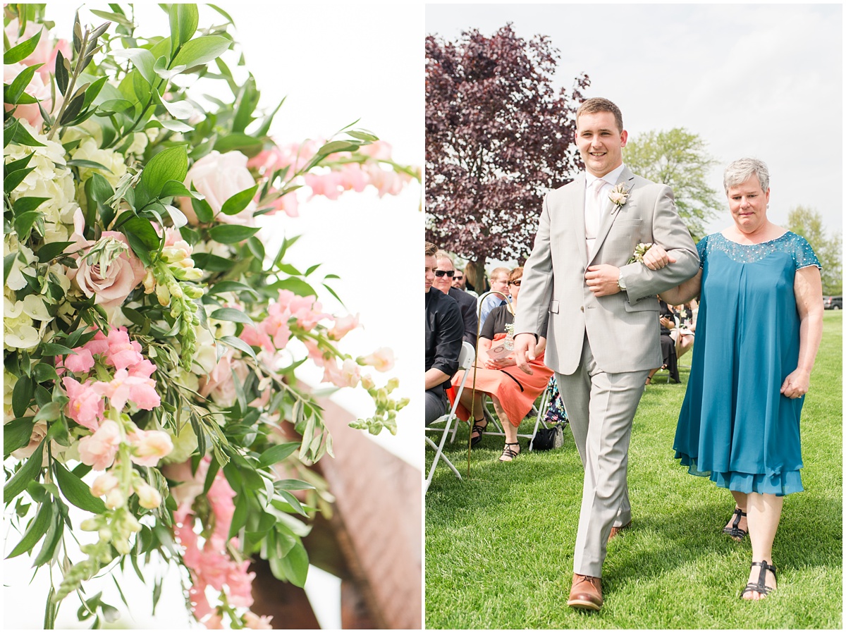Simple Blush Barn Wedding at Crago Farms Columbus Ohio by Rachael Leigh Photography