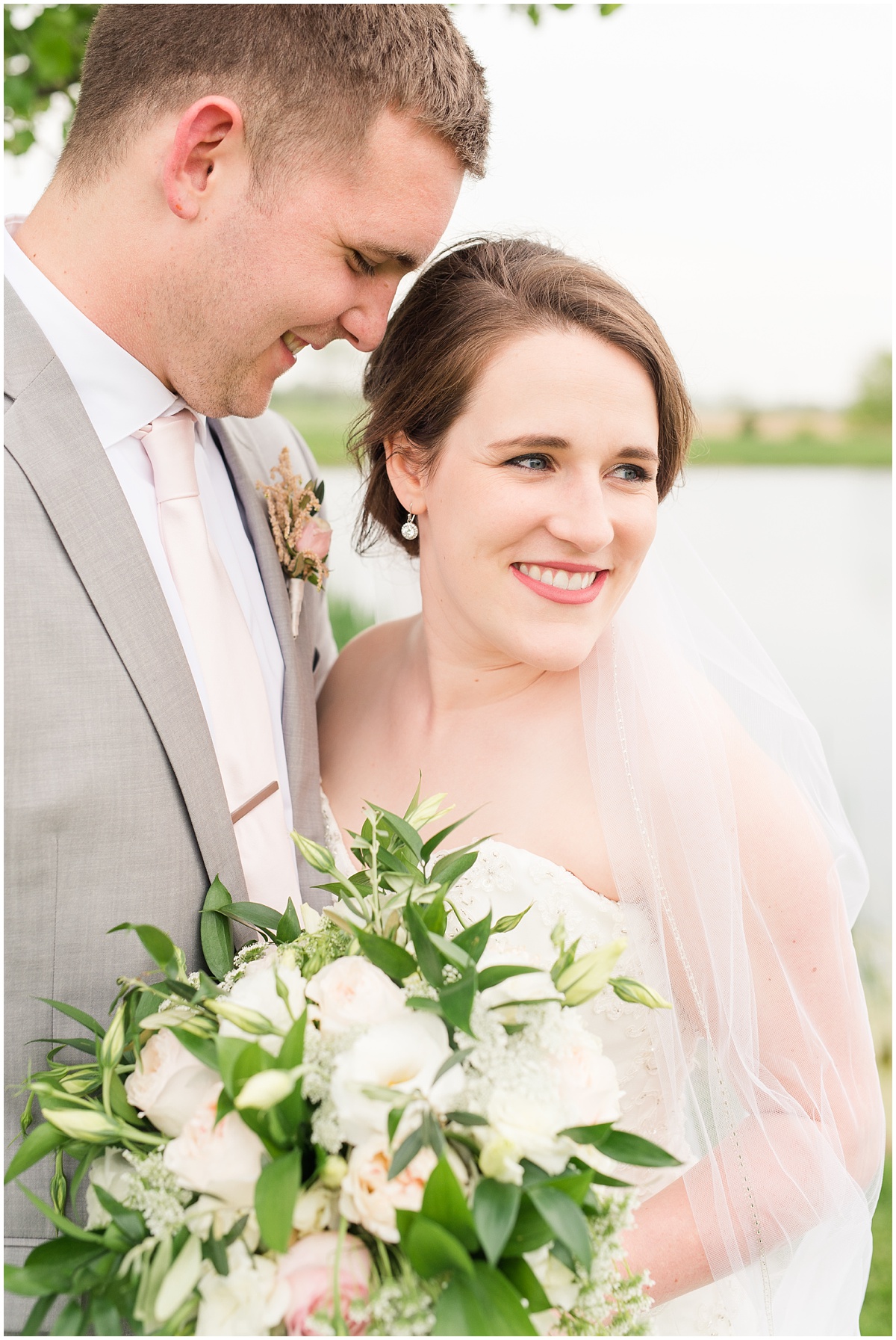 Simple Blush Barn Wedding at Crago Farms Columbus Ohio by Rachael Leigh Photography
