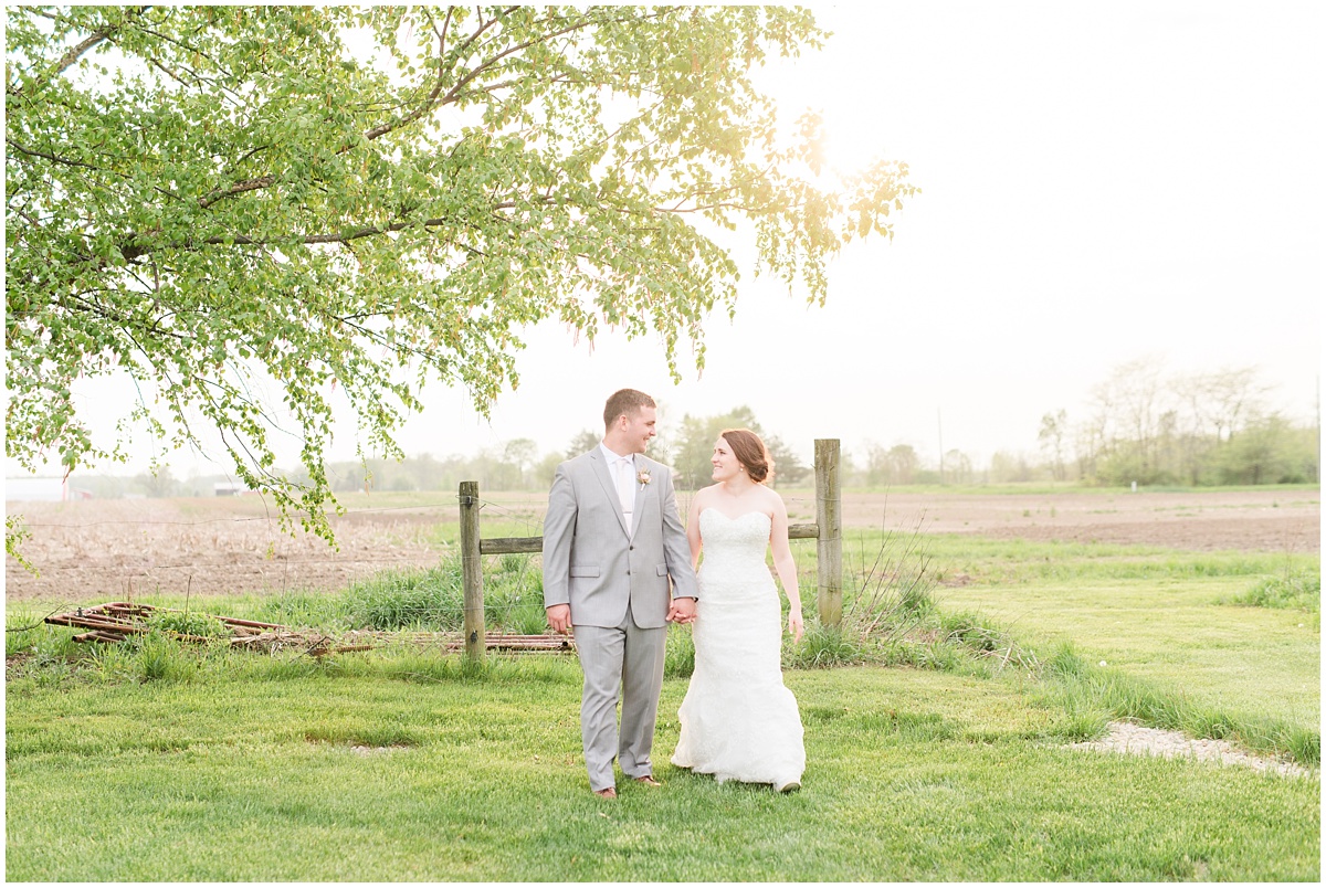 Simple Blush Barn Wedding at Crago Farms Columbus Ohio by Rachael Leigh Photography
