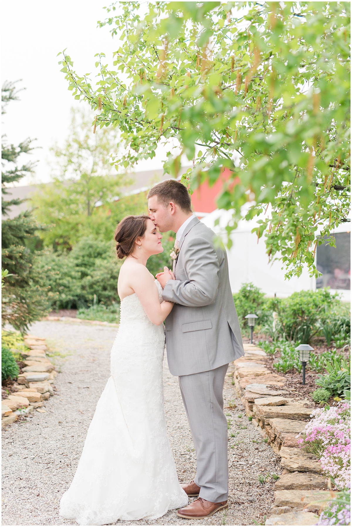 Simple Blush Barn Wedding at Crago Farms Columbus Ohio by Rachael Leigh Photography