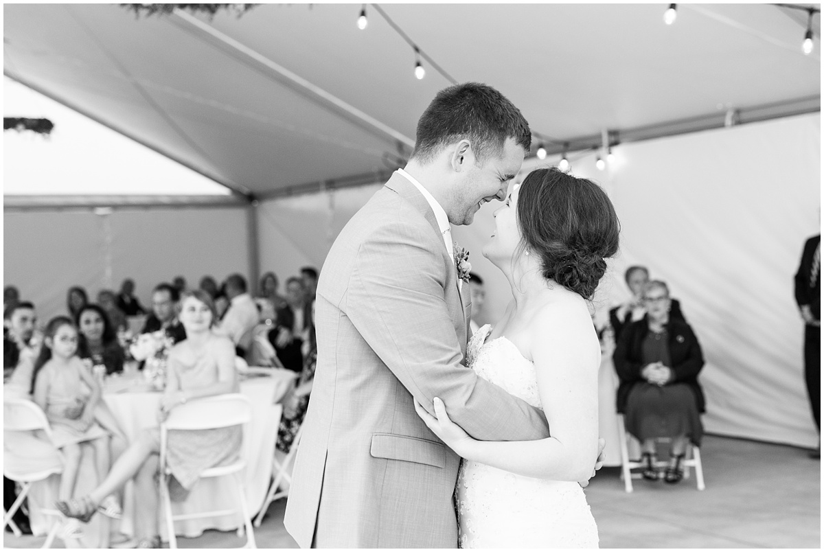 Simple Blush Barn Wedding at Crago Farms Columbus Ohio by Rachael Leigh Photography